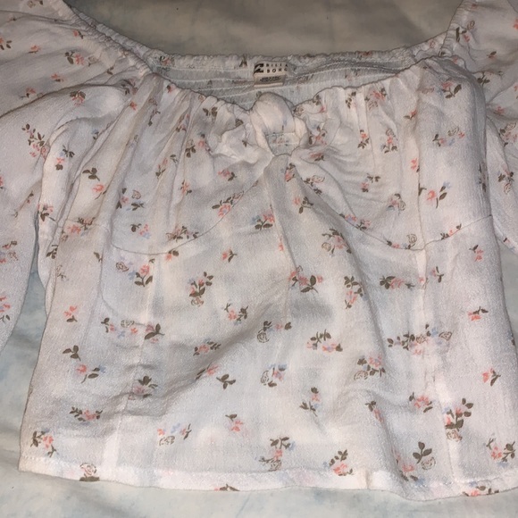 Billabong floral bell sleeve top - Picture 2 of 7